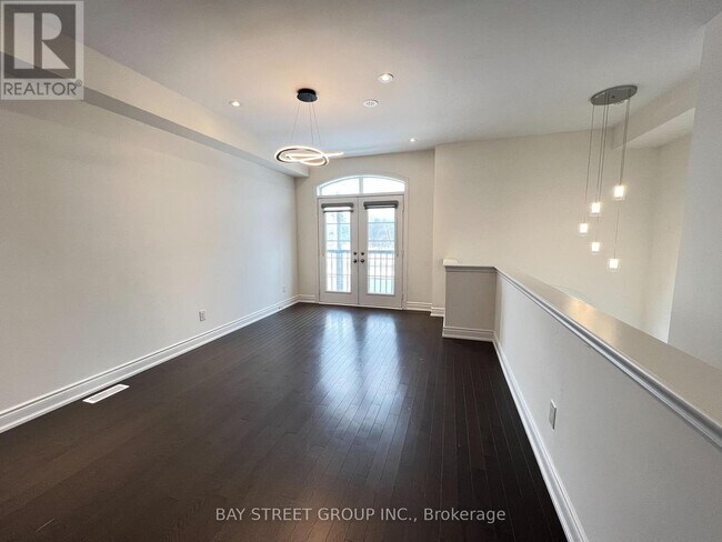 Photo du bâtiment - 4122 Hwy 7