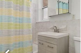 Building Photo - 988 Lenox Rd