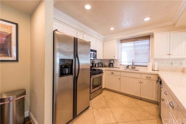 Building Photo - 4710 Seashore Dr