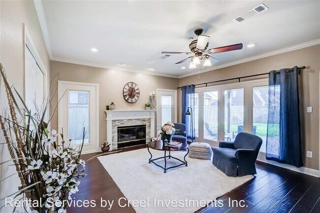 Foto del edificio - 4 br, 2.5 bath House - 2917 Highland Blvd.