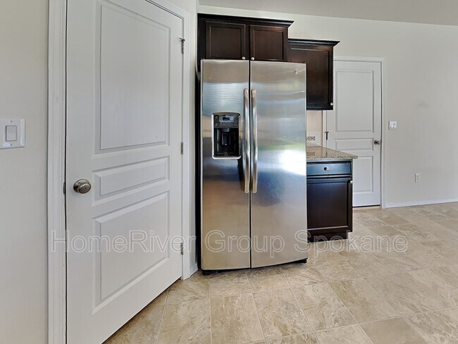 Foto del edificio - 1315 N Rogue River St