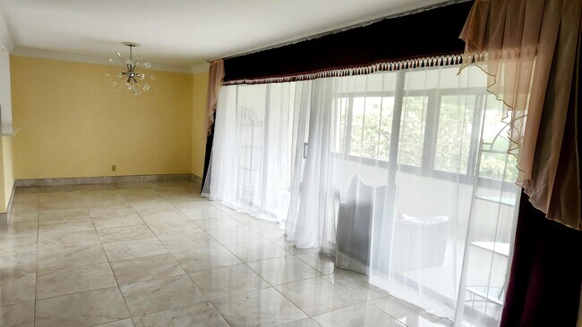 Foto del edificio - 6557 Burning Wood Dr