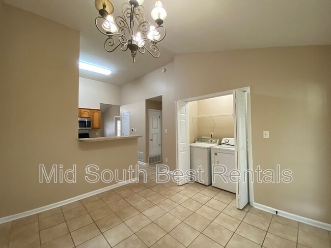 Building Photo - 2505 Boxford Ln