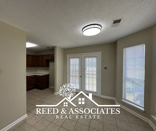 Building Photo - Charming Home Located in Bartlett/Raleigh ...
