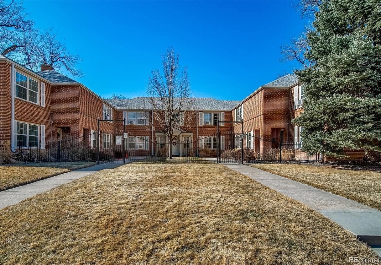 Photo - 2823 Jasmine St (Denver, CO)