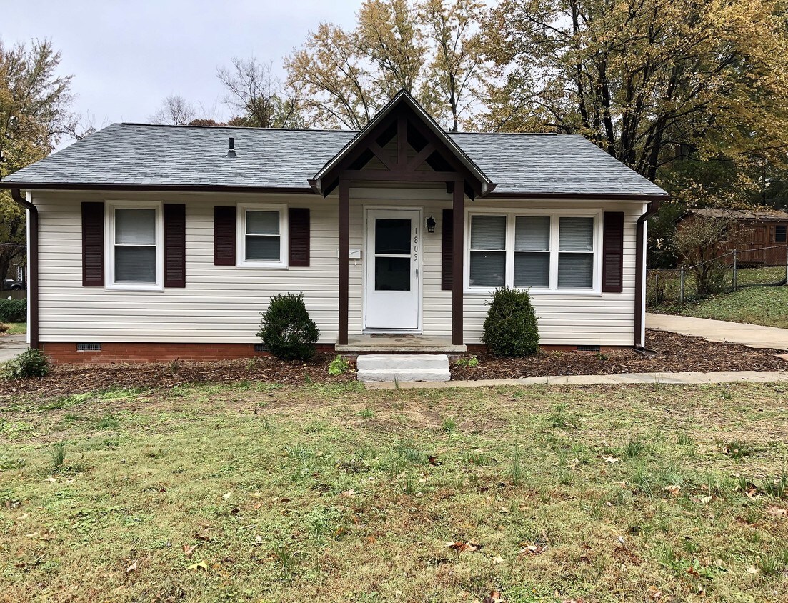 Foto principal - 1803 Trogdon St