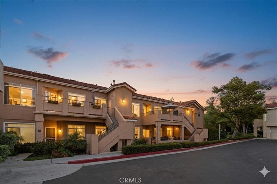 Primary Photo - 65 Whippoorwill Ln