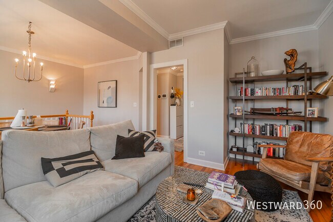 Foto del edificio - 2209 N Drake Ave