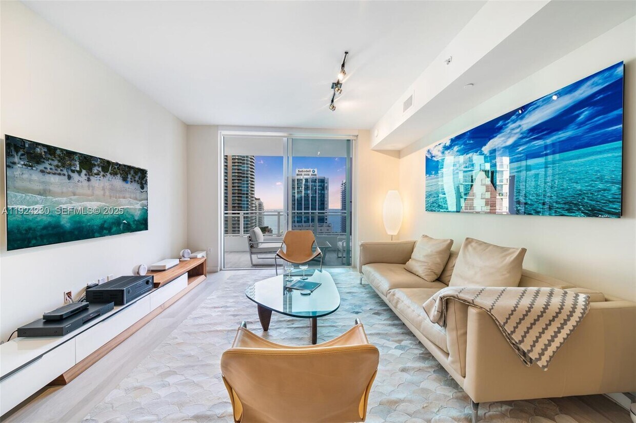 Foto principal - 1080 Brickell Ave