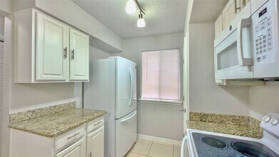 Building Photo - 6438 Alisa Ln