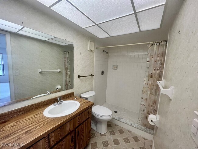 Foto del edificio - 6150 Whiskey Creek Dr