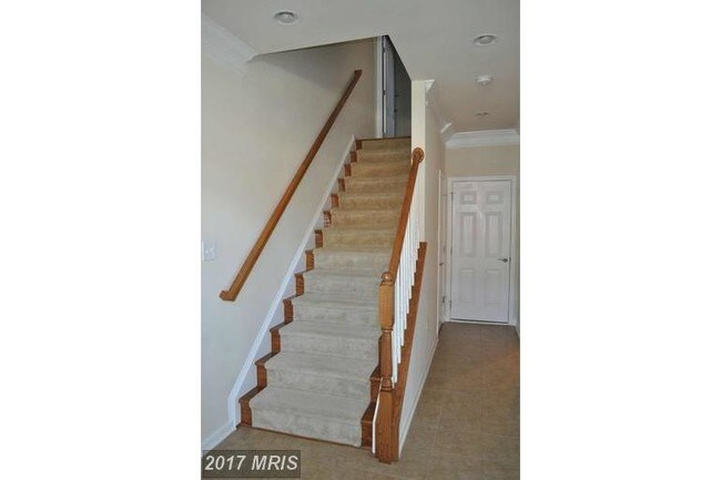 Building Photo - 42777 Hay Rd