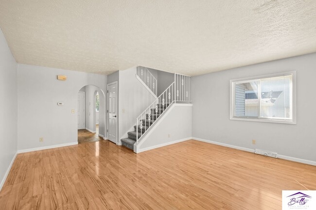 Foto del edificio - CAMDEN DUPLEX 11614-16