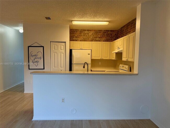 Foto del edificio - 2239 SE 25th Ave