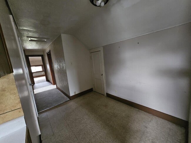 Foto del edificio - 1316 W Indiana Ave