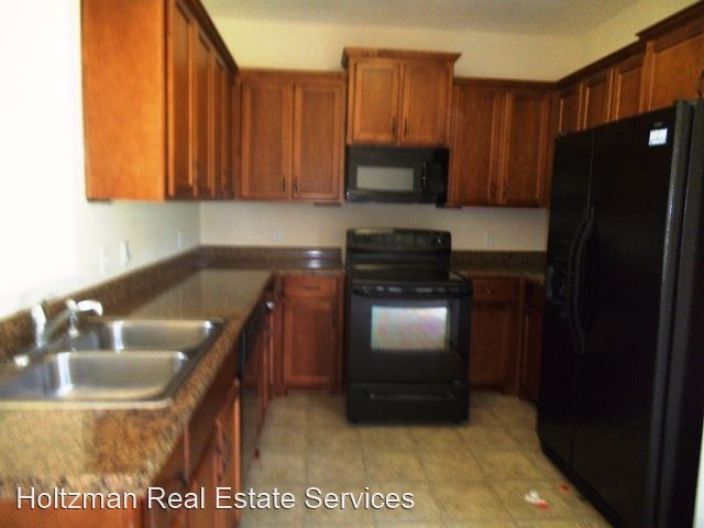 Building Photo - 3 br, 2.5 bath House - 1230 Peacock Trail