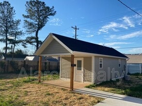 Building Photo - 1515 Kimberly Rd