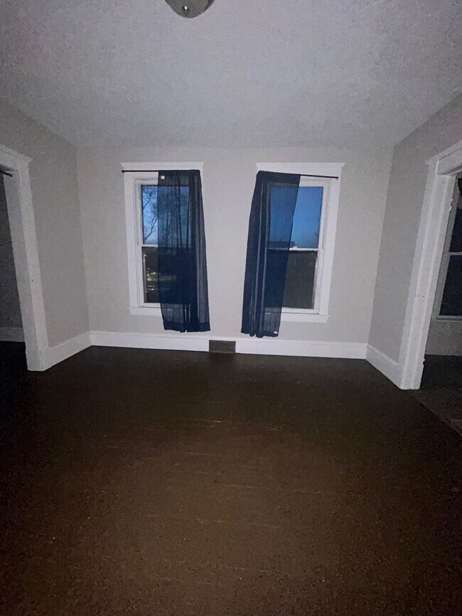 Foto del edificio - 985 E 74th St