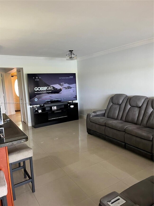Foto del edificio - 14327 Kendale Lakes Cir