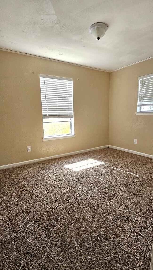 Building Photo - 1519 Indian Trl