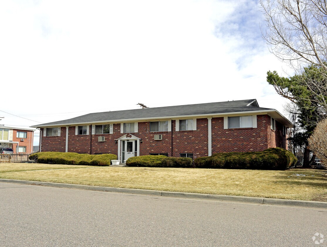 Foto del edificio - 640 Miller Ct
