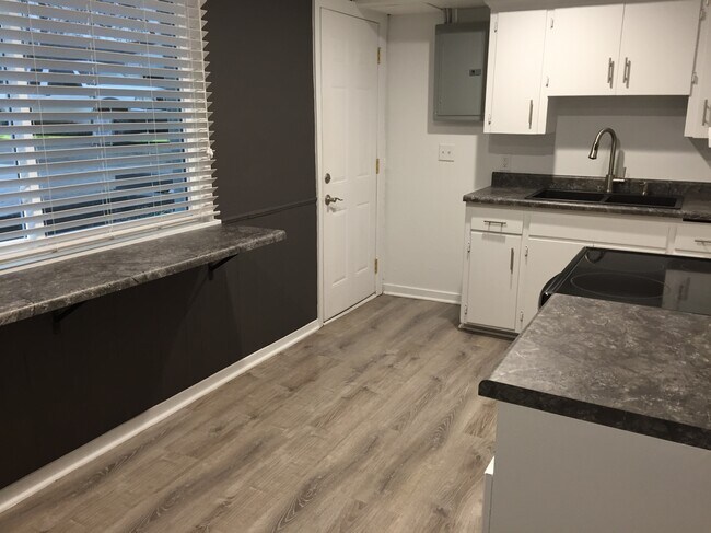 Foto del edificio - 3446 N 48th St
