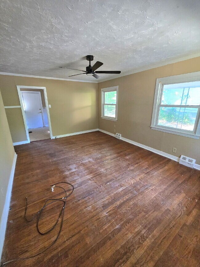 Foto del edificio - 336 Crosby Cir