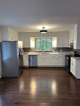 Building Photo - 2101 Peacock Ln Building Photo - 2101 Peacock Ln