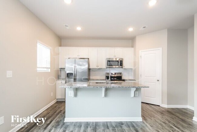 Building Photo - 9621 Hamel St