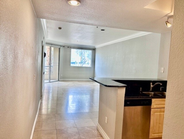 Building Photo - 210 E Flamingo Rd