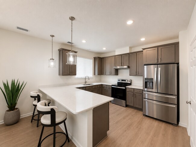 Foto del edificio - Spacious 5-Bedroom Home in Desirable Wells Creek