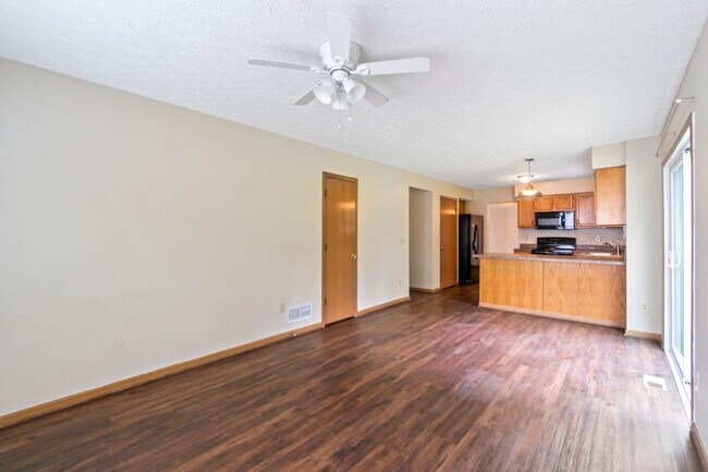 Building Photo - 473 Wynridge Drive
