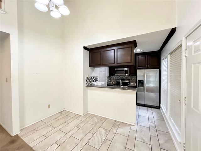 Building Photo - 1450 Meadowood Village Dr