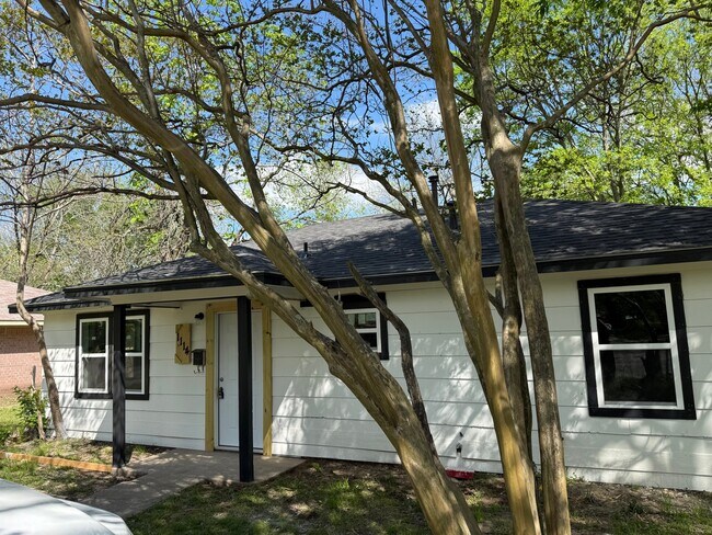 Foto del edificio - 1114 Blackburn St