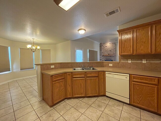 Foto del edificio - 4-Bedroom House for Rent in Killeen