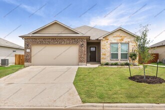 Building Photo - 8110 Bridgepointe Dr