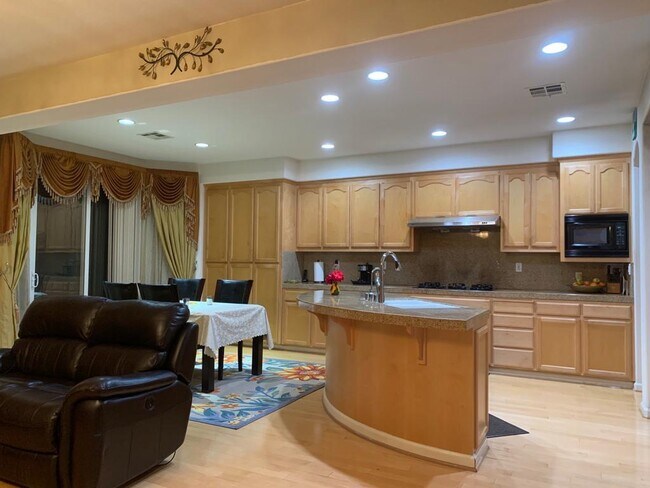 Building Photo - 4211 indigo oak court