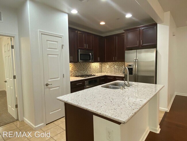 Foto del edificio - 2 br, 2 bath House - 1715 Wind Ranch Road ...