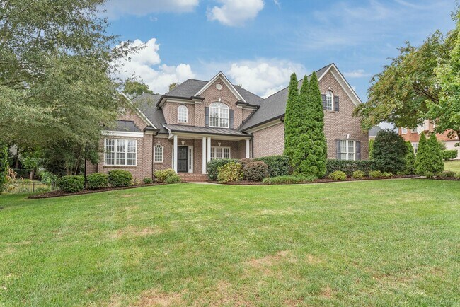 Building Photo - 5 Bedroom Home in Harrisburg!