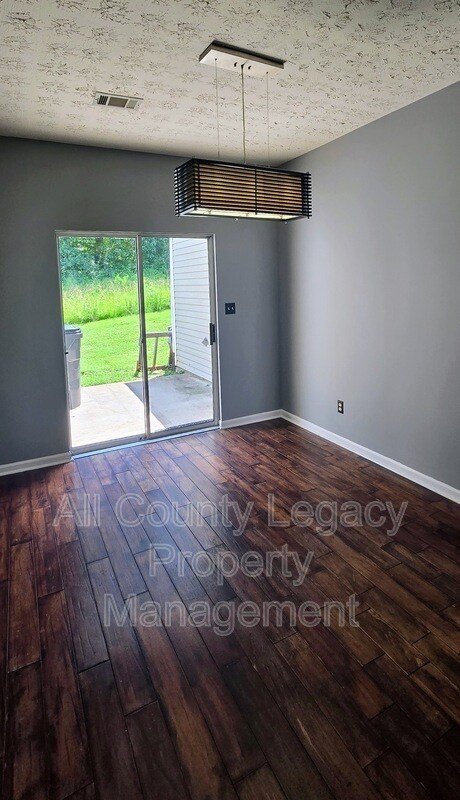 Photo - 908 Tree Creek Blvd House