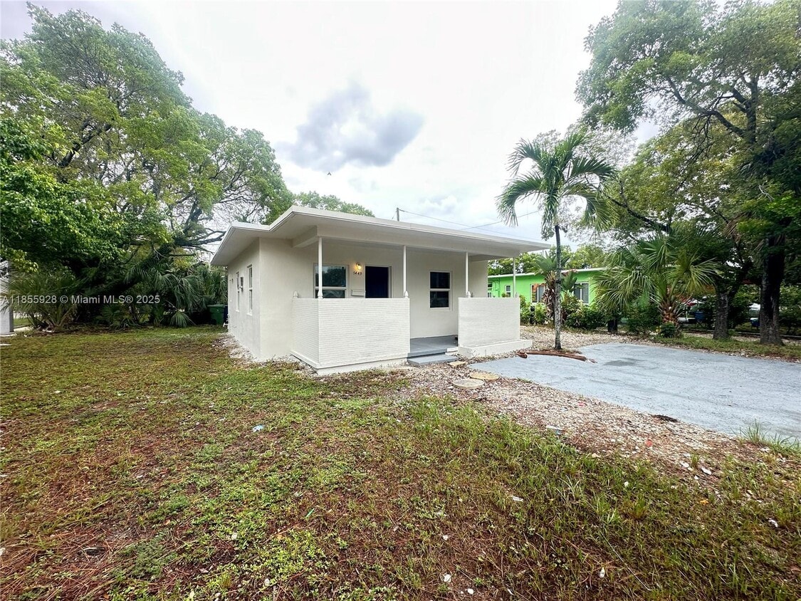 Primary Photo - 1449 NW 3rd Ct