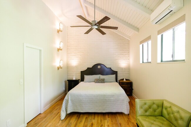 Foto del edificio - 277 Spruce Ct