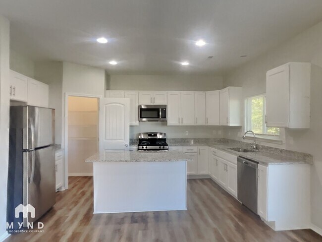 Foto del edificio - 1120 Sweet Gale Dr