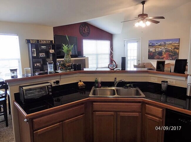 Building Photo - 2800 Blue Sky Cir