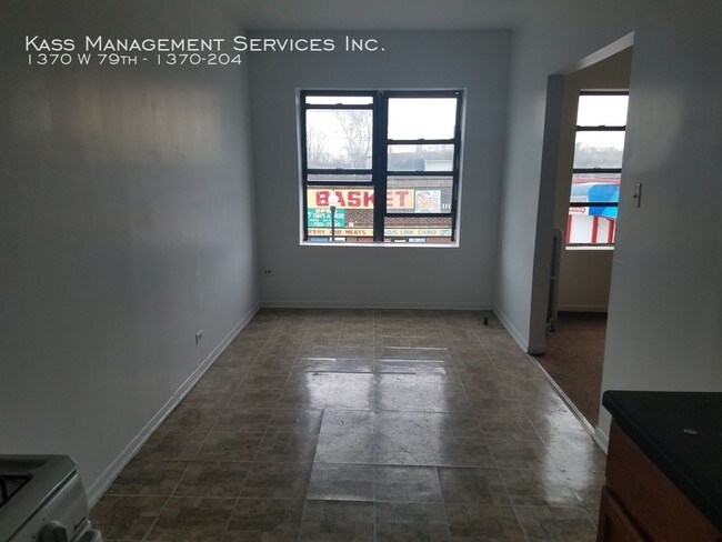 Building Photo - 1370 W 79th St