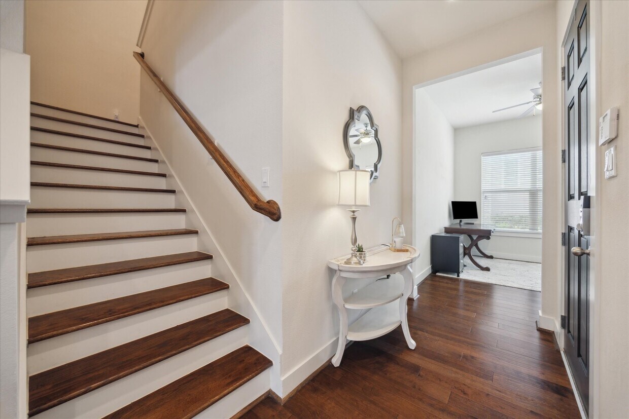 Foto principal - 8806 Hollister Pine Ct