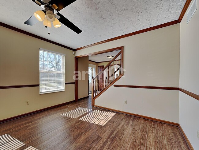 Foto del edificio - 6471 Willow Bend Dr