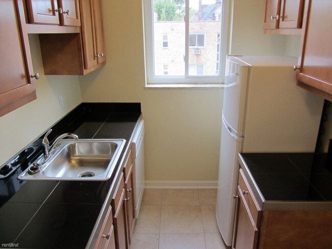 Building Photo - 5800 Stanton Ave