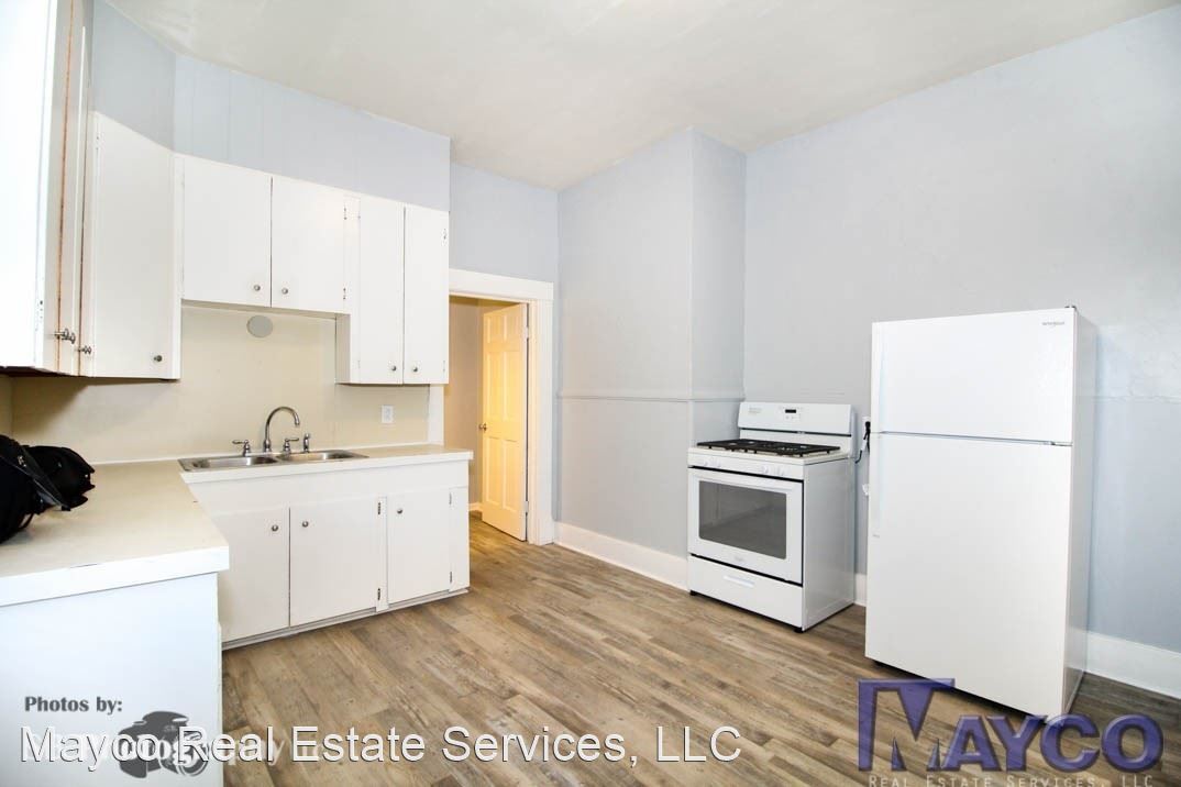 Foto principal - 2413 Creswell Ave