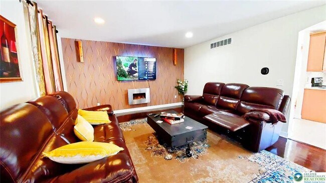 Foto del edificio - 5145 White Birch Dr